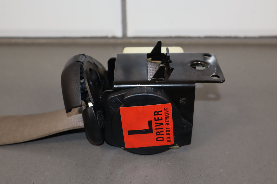 2003 Chevrolet Corvette C5- Front Seat Belt