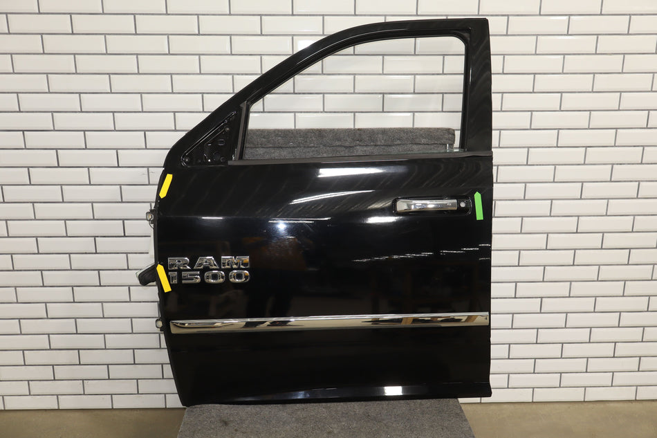 09-18 Ram 1500/2500/3500 Quad/Crew Cab Left Front Door Black PX8