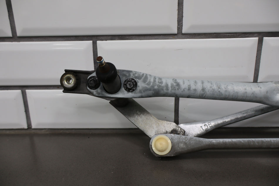 2002 Chevrolet Silverado 2500- Wiper Linkage