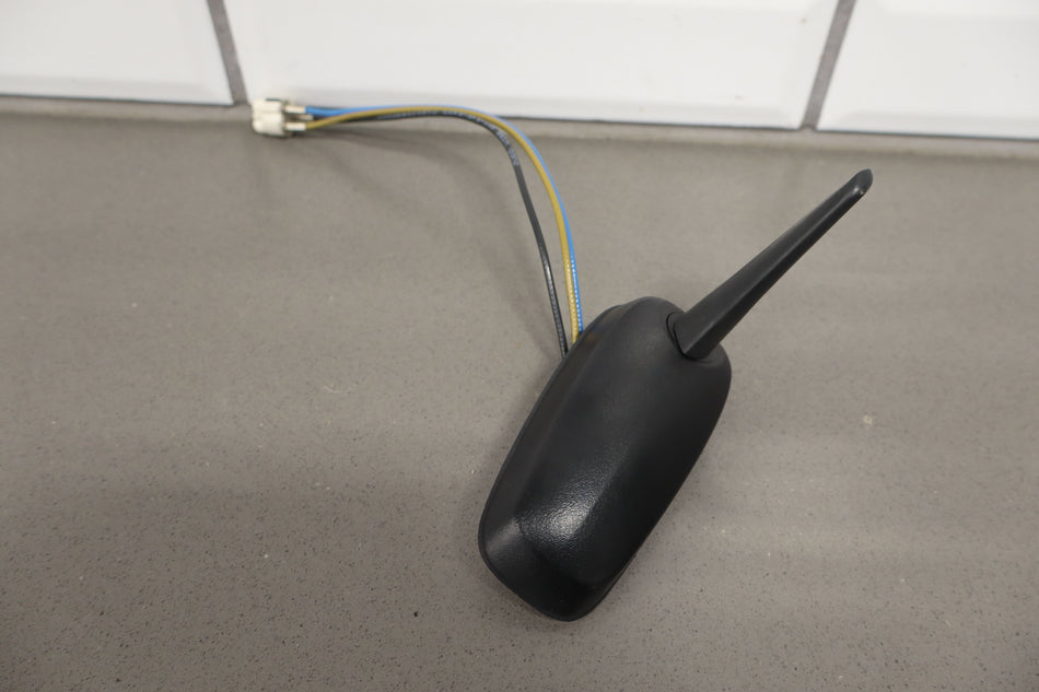 2007 Hummer H2- Antenna