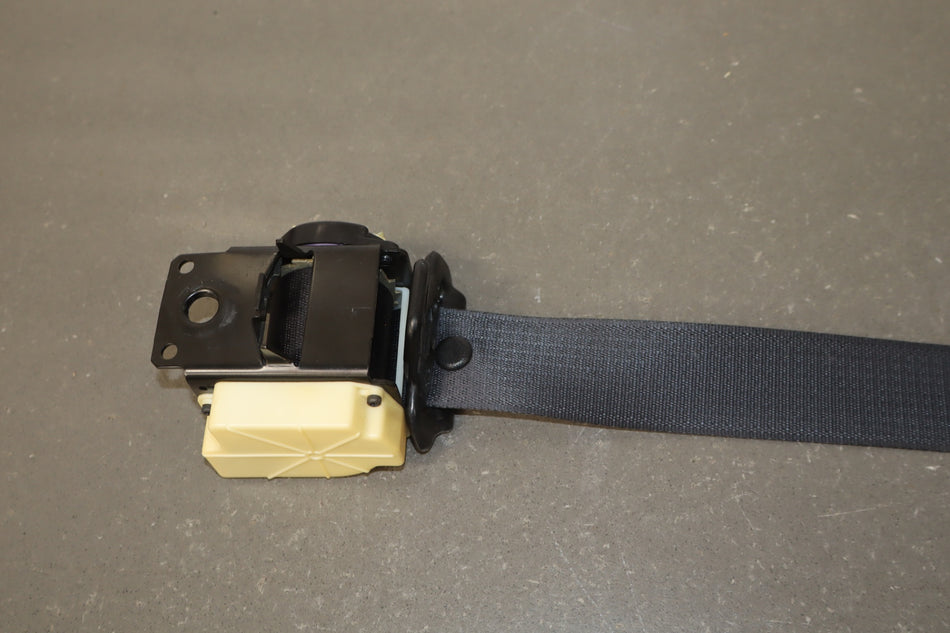 1997-2000 Chevrolet Corvette C5 Coupe Passenger Seat Belt Retractor Black