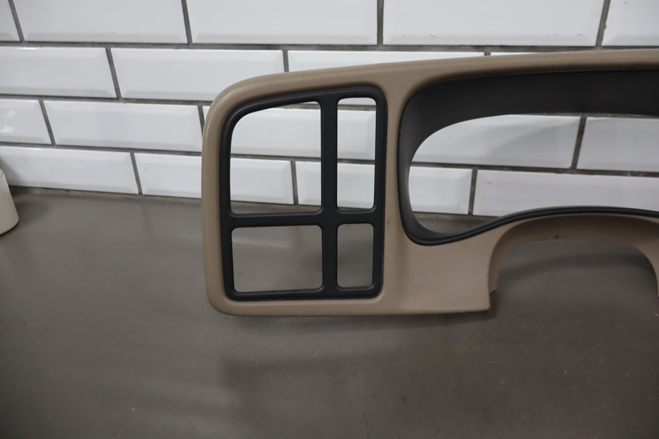 2005 GMC Sierra 2500 HD- Radio Bezel Trim