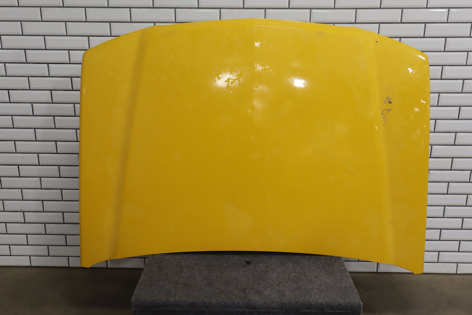 2003 Chevrolet Avalanche- Hood
