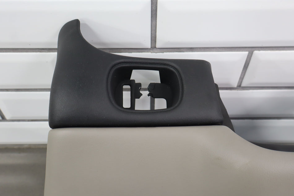 00-04 Chevy C5 Corvette Left LH Driver Interior Knee Pad Bolster *Broken Mount*
