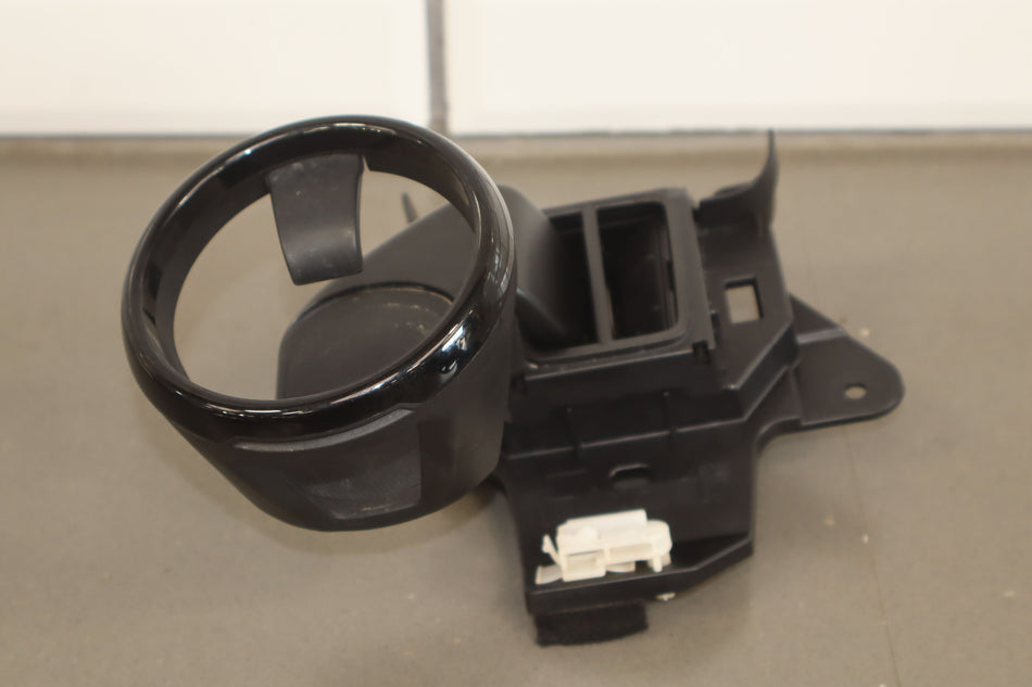 2017 Fiat 124 Spider- Cup Holder