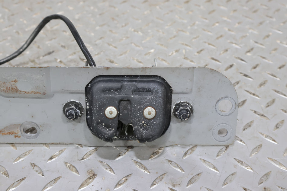09-20 Nissan 370Z Coupe Z34 Deck Lid Latch W/ Actuator (Tested) W/ Bracket