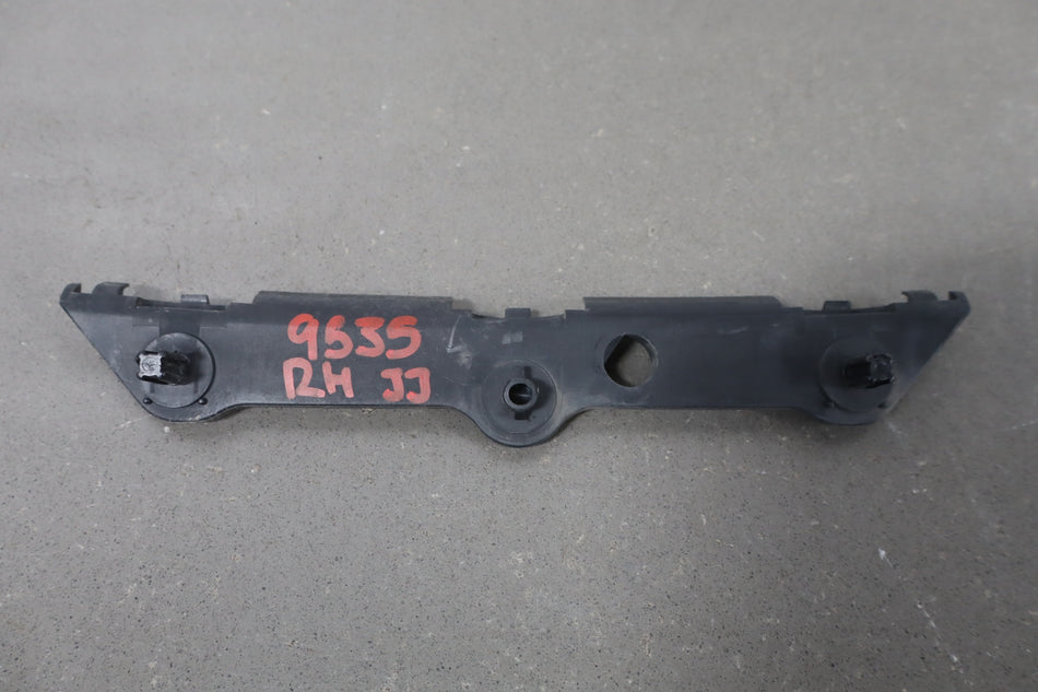 2003 Lexus SC430 Z40- Left Rear Bumper Bracket