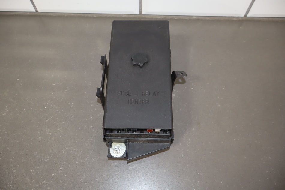 1999 Chevrolet Corvette Cabin Fuse Box 19300118