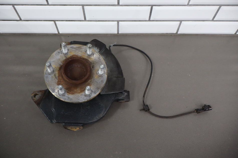 2000 Chevrolet Silverado 1500- Right Front Spindle