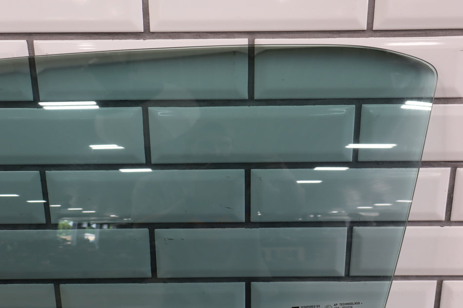 2006 Cadillac XLR- FRONT DOOR GLASS/WINDOW