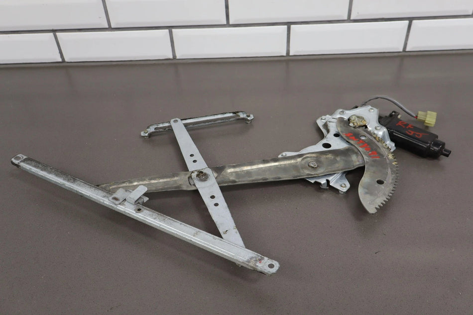 1992 Toyota Land Cruiser- Right Front Door Regulator
