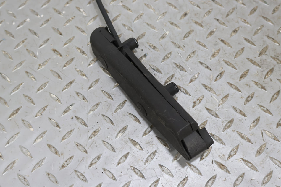 2014 Cadillac ELR- Right Front Door Latch
