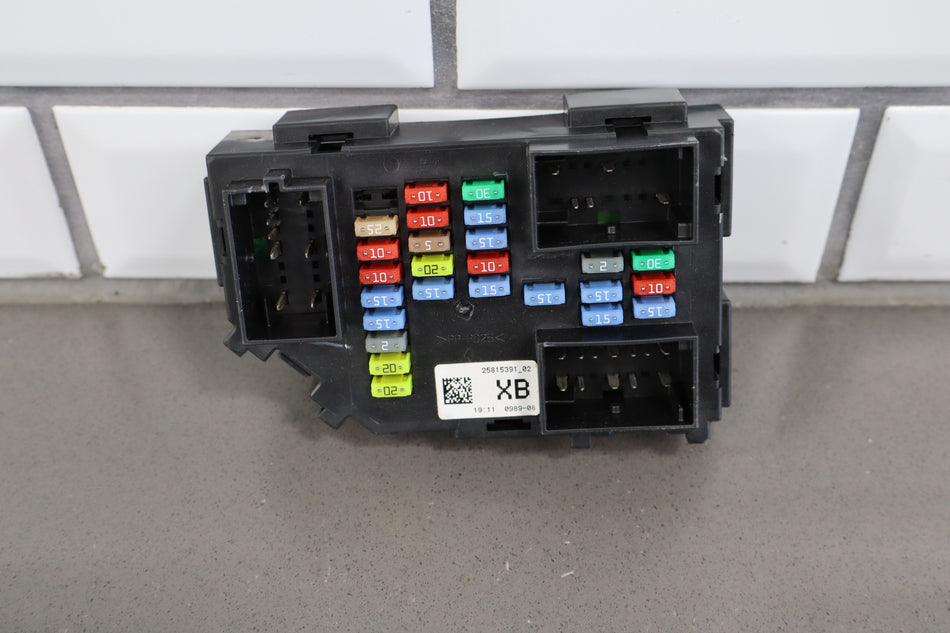 2009 Chevrolet Suburban 1500- Cabin Fuse Box