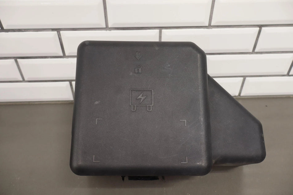 2004 Hummer H2- Engine Fuse Box