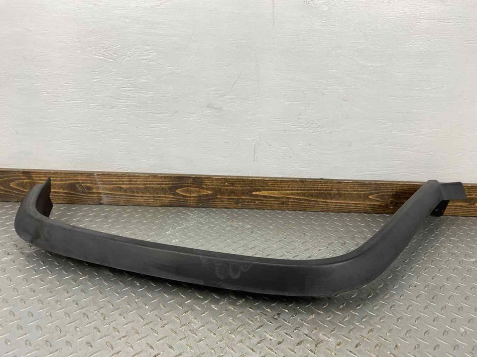 2006 Hummer H2- QUARTER PANEL MOULDING