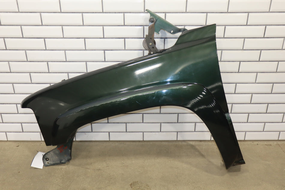 1999-2002 Chevy Silverado 99-06 Tahoe Suburban Left LH Fender Forest Green 47