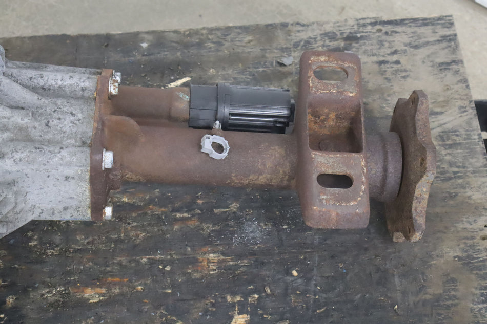 2004 Chevrolet Suburban 2500- Differential Carrier Assembly