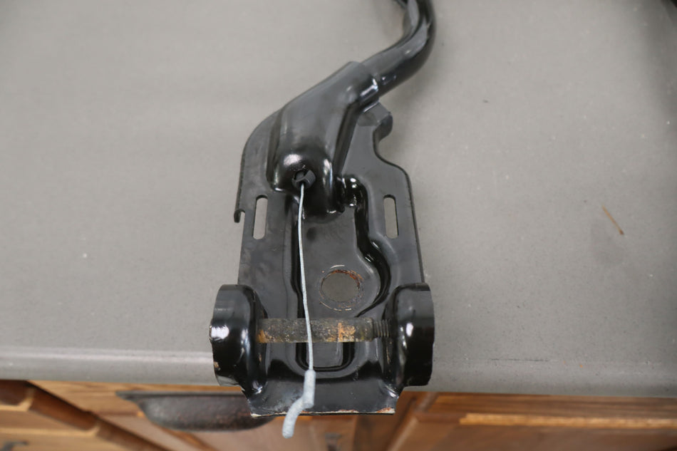 2006 Hummer H2- Front Seat Track