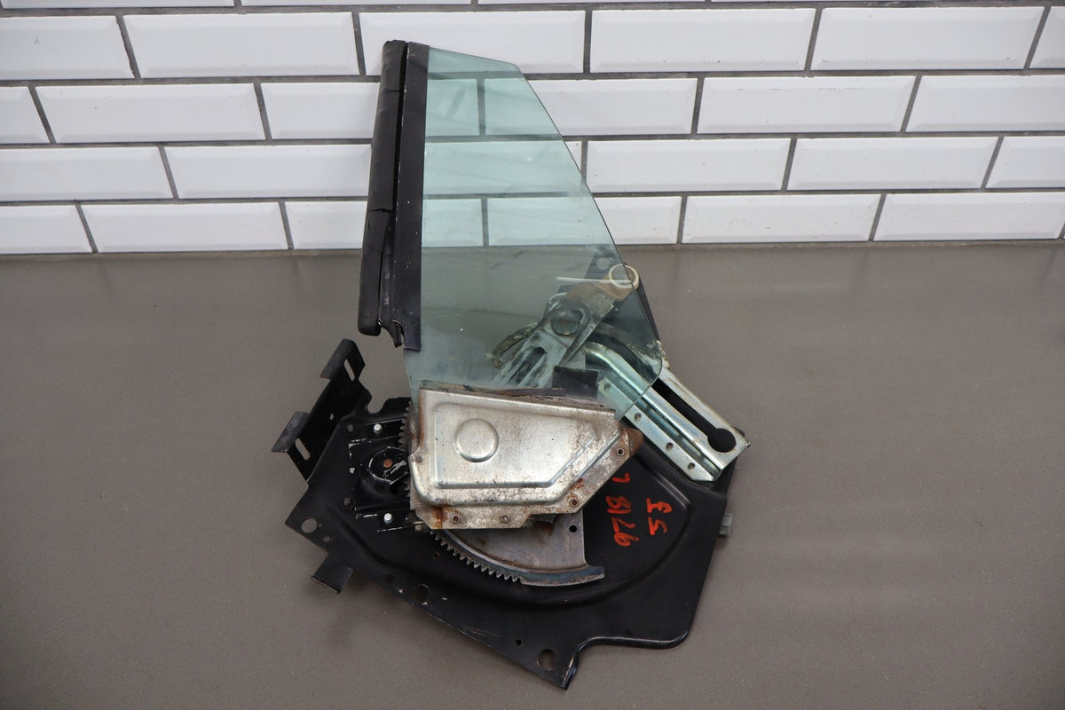 83-93 Ford Mustang (Fox) Conv LH Quarter Glass Untested