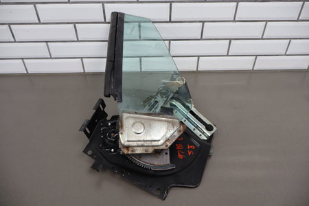 83-93 Ford Mustang (Fox) Conv LH Quarter Glass Untested