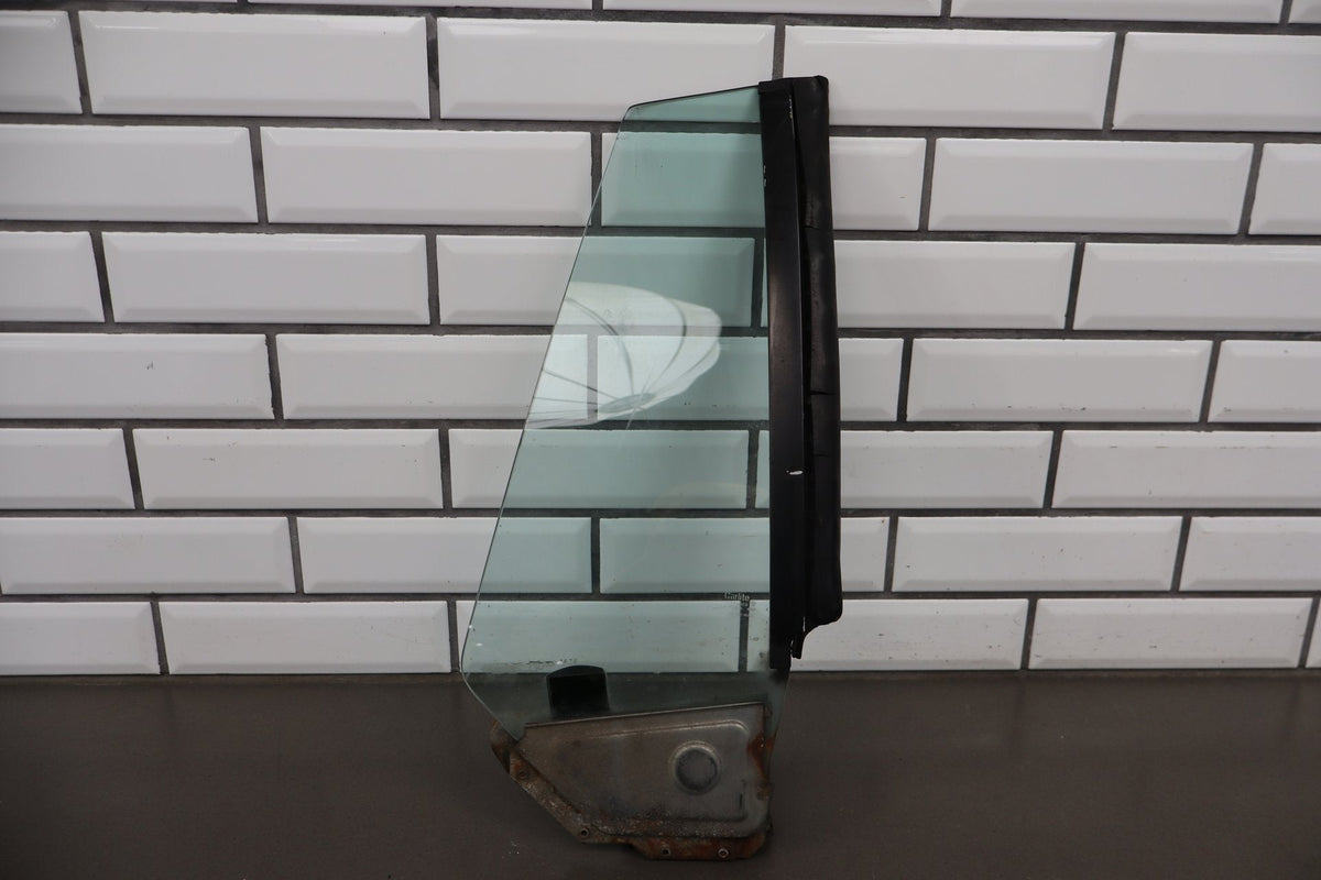 83-93 Ford Mustang (Fox) Conv RH Quarter Glass Tested