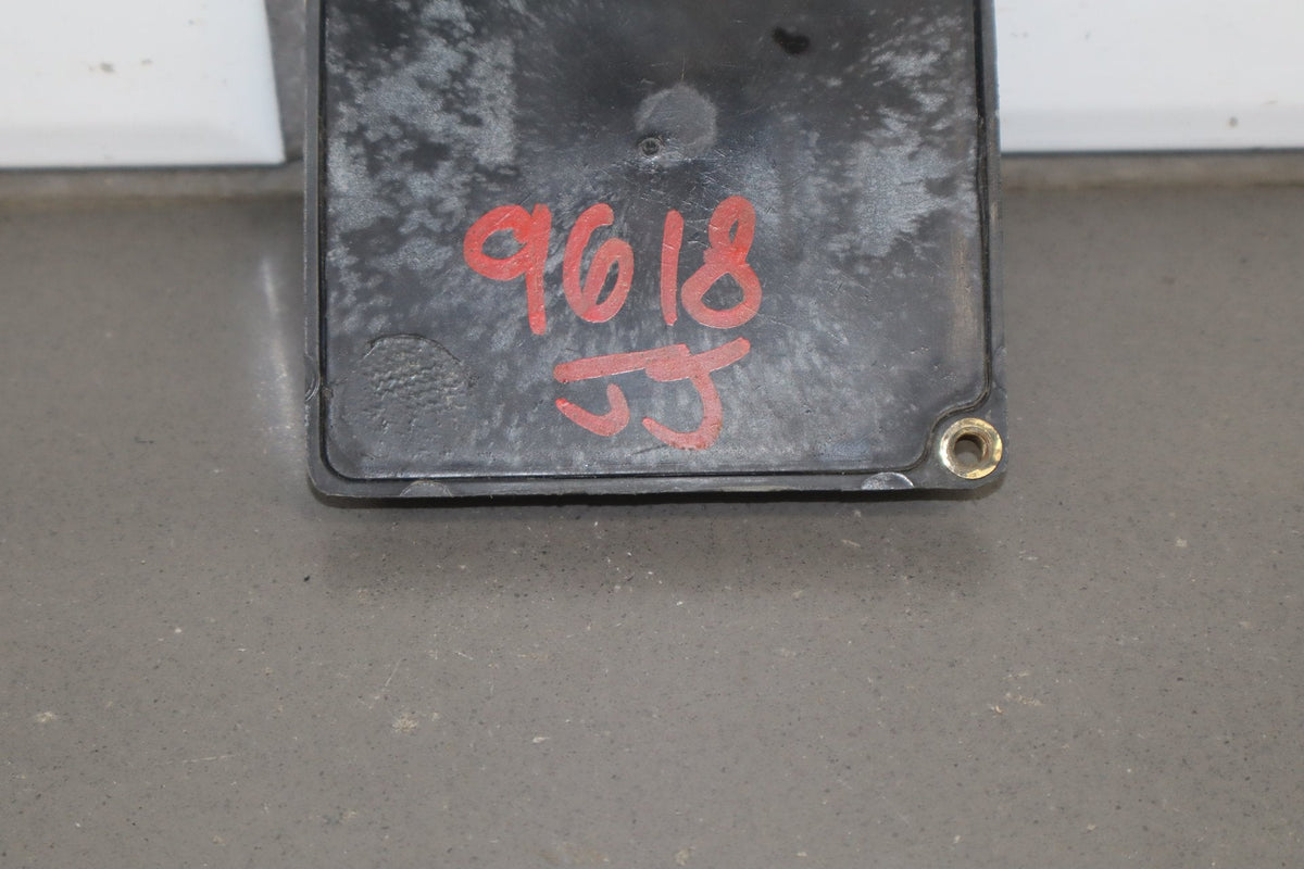 84-04 Chevrolet Corvette C4/ C5, 98-02 Firebird Headlight Control Module 16523917