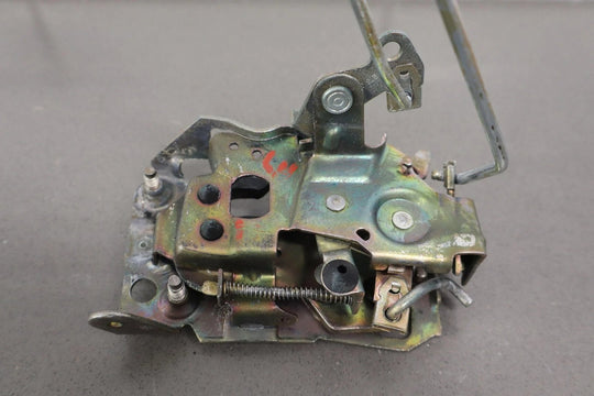 84 - 96 C4 Corvette Left Driver Door Latch W/Rods Tested