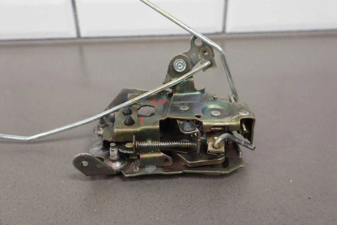 84 - 96 C4 Corvette Left Driver Door Latch W/Rods Tested