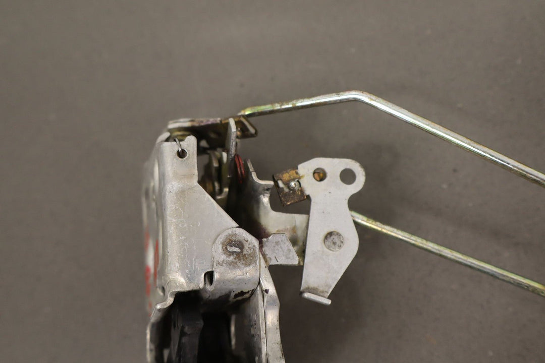 84 - 96 C4 Corvette Left Driver Door Latch W/Rods Tested