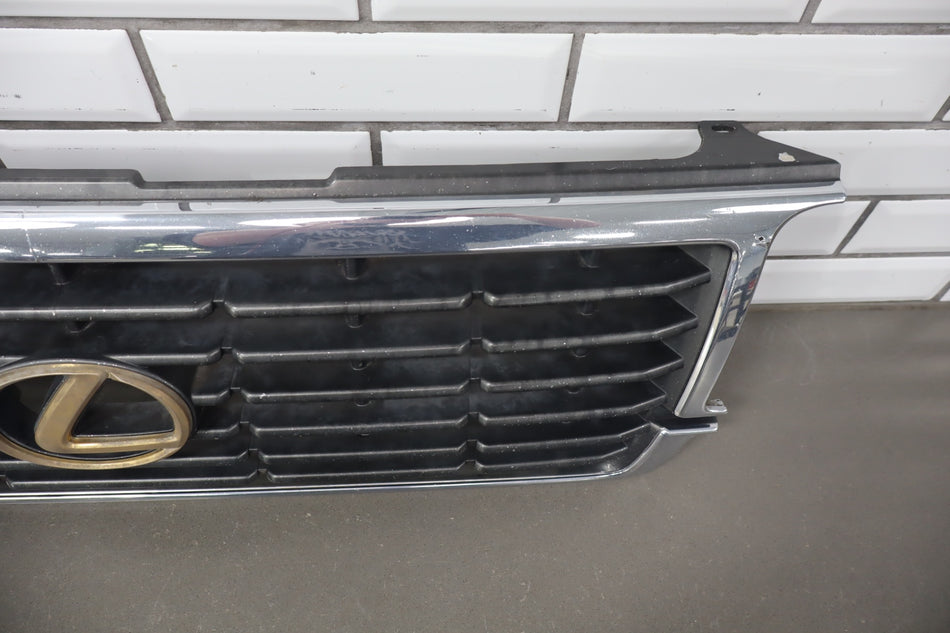 1996-1997 Lexus LX450 Radiator Grille