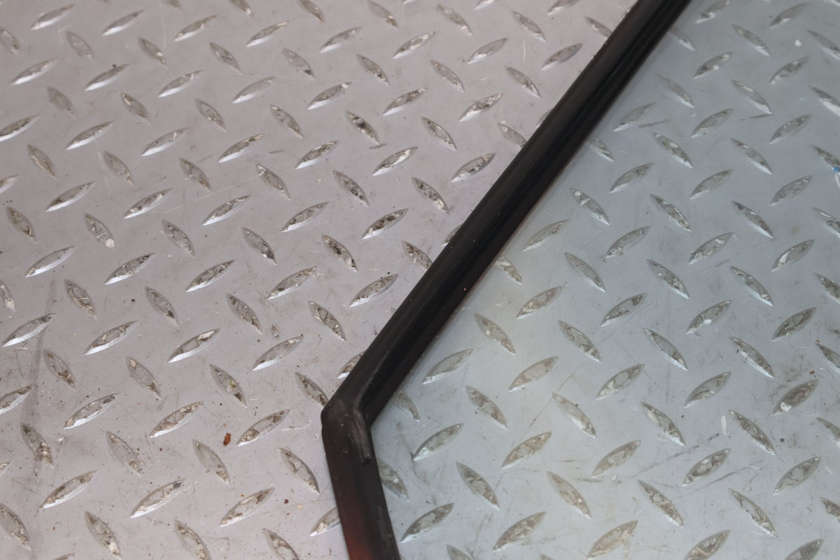 86-91 Mazda RX7 FC Front Right RH Passenger Vent Window Glass