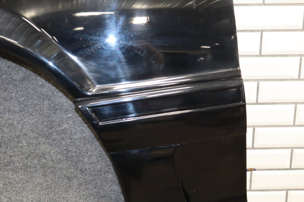 87-90 Ford Mustang GT (Fox) RH Fender W Moldings (Dent)