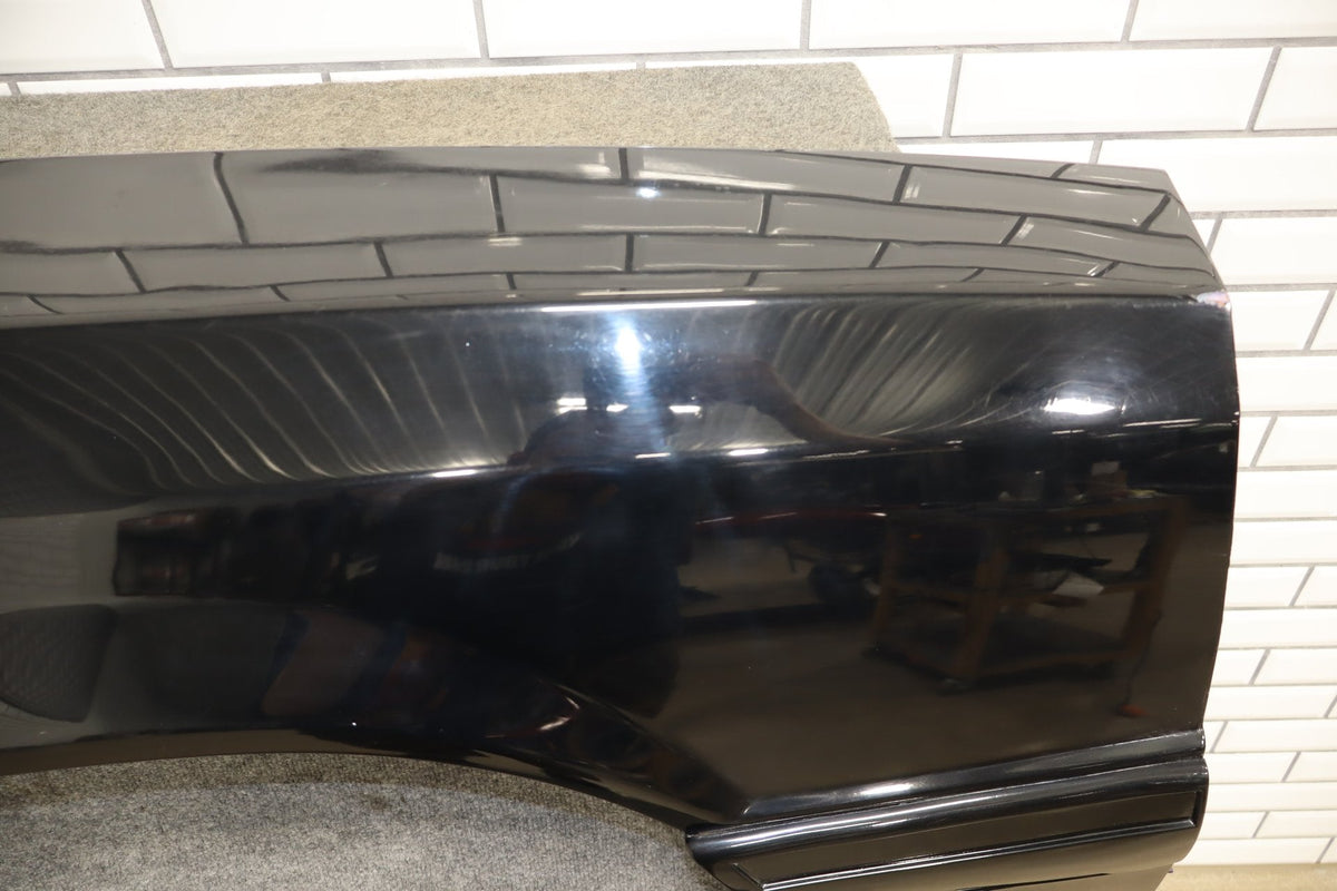 87-90 Ford Mustang GT (Fox) RH Fender W Moldings (Dent)