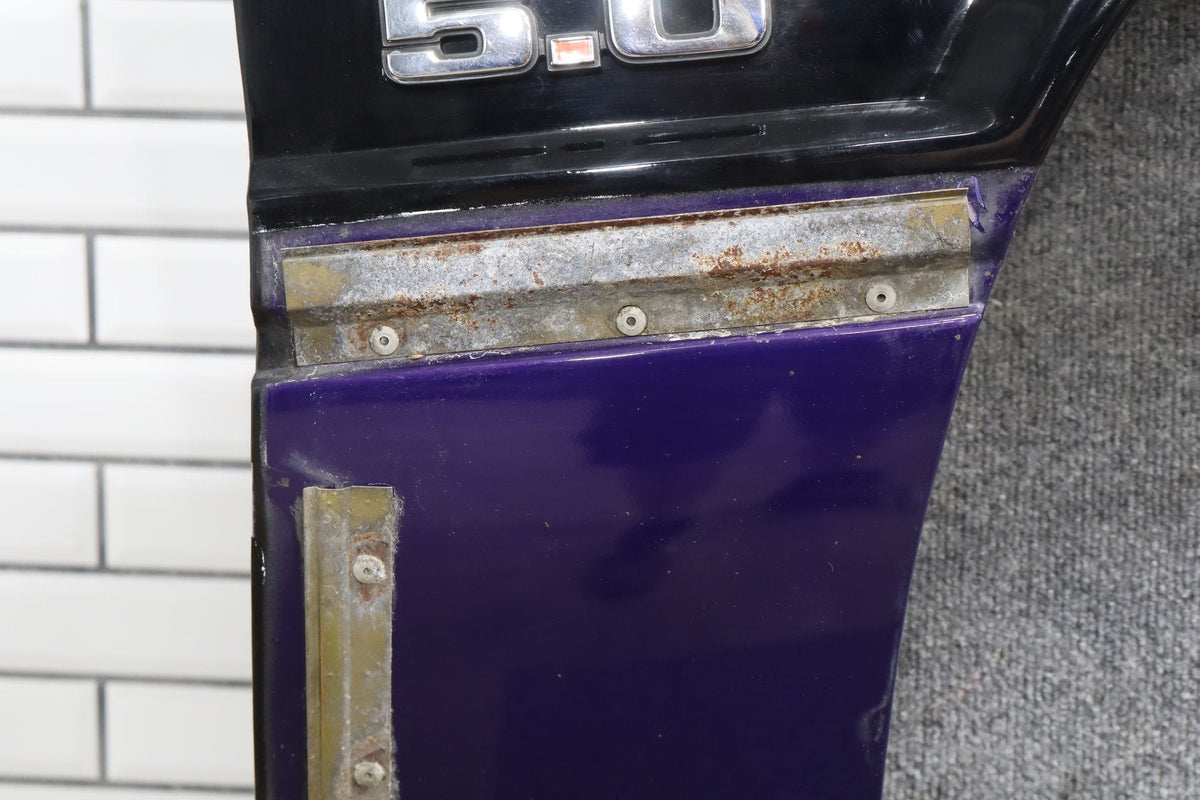 87-90 Ford Mustang GT (Fox) RH Fender W Moldings (Dent)
