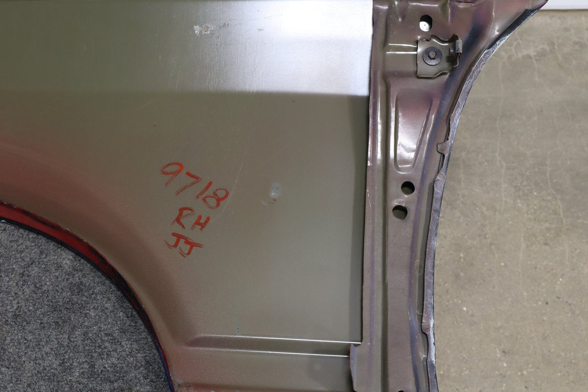 87-90 Ford Mustang GT (Fox) RH Fender W Moldings (Dent)