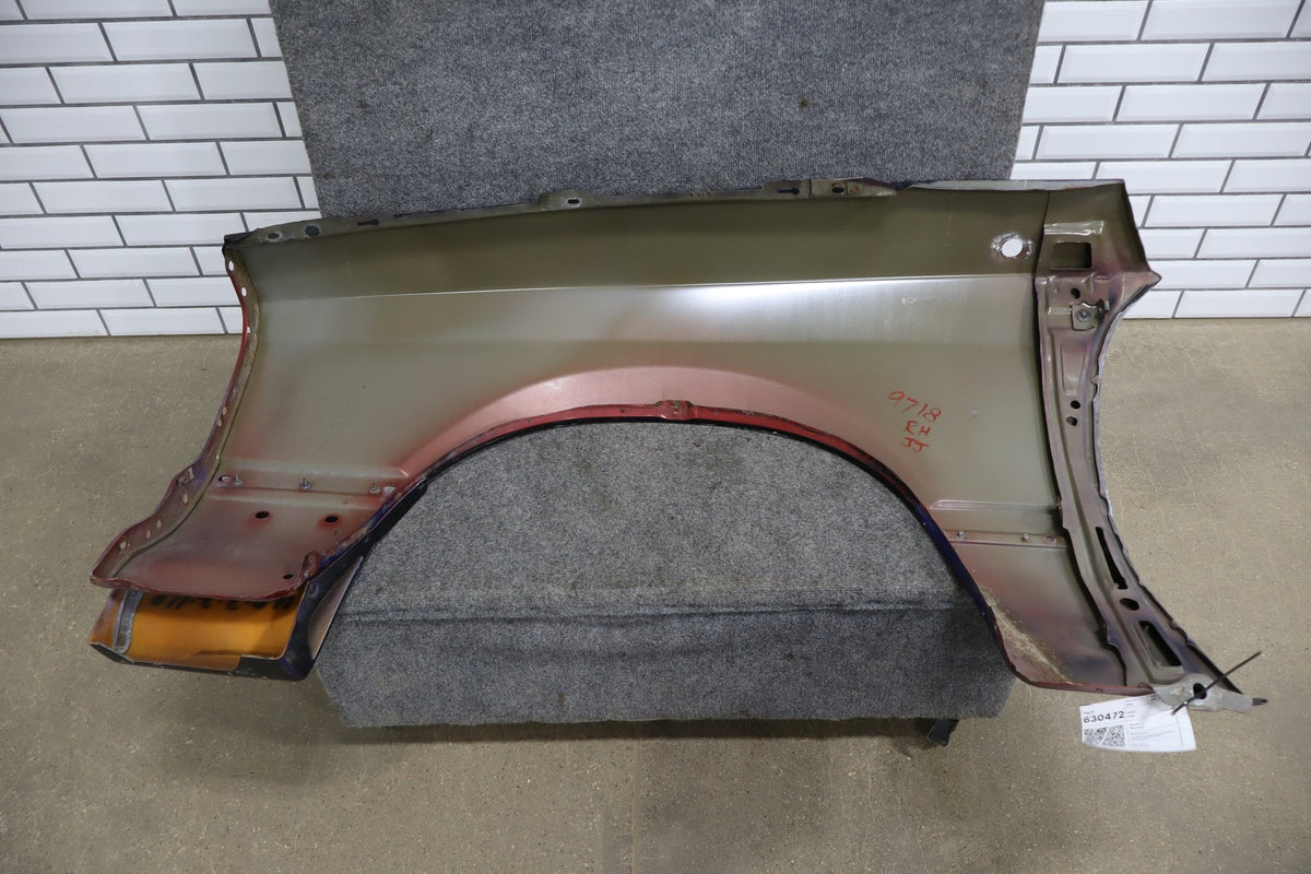 87-90 Ford Mustang GT (Fox) RH Fender W Moldings (Dent)