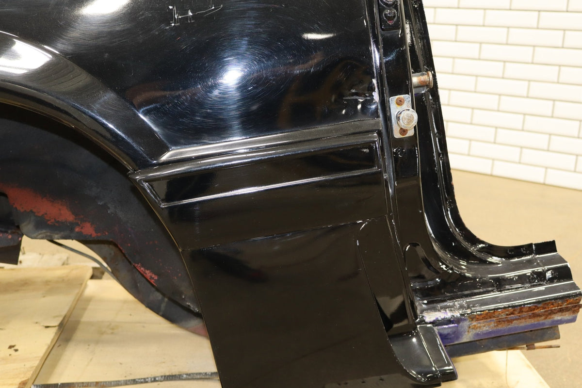 87-93 Ford Mustang (Fox) Convertible RH Quarter Cut