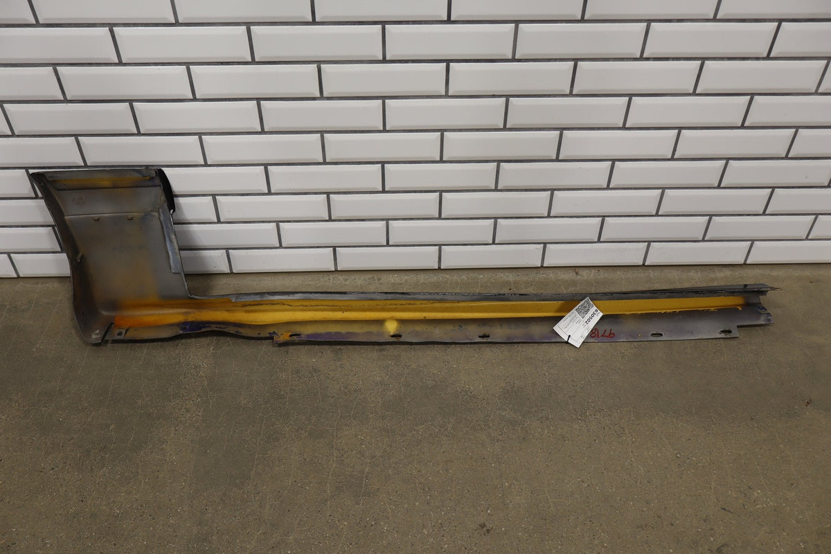 87-93 Ford Mustang GT (Fox) RH Rocker Molding (Scrape)
