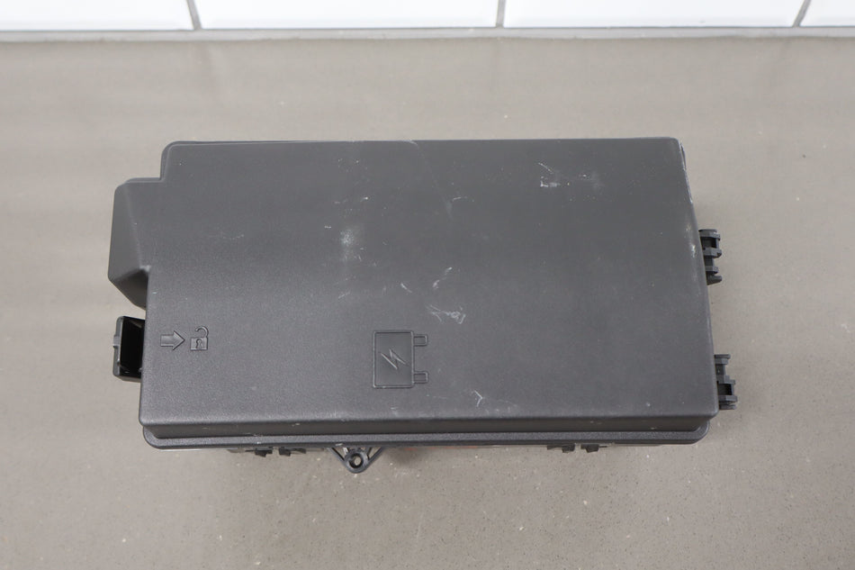 2014 Chevrolet Camaro- Engine Fuse Box