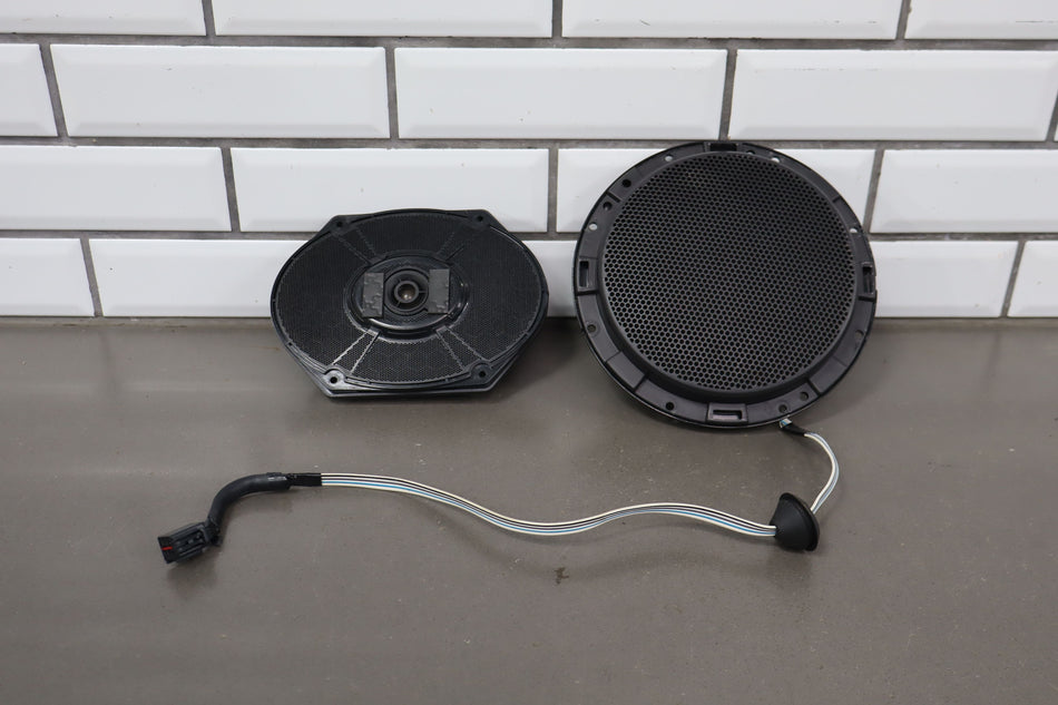 2011 Ford Mustang- Speakers