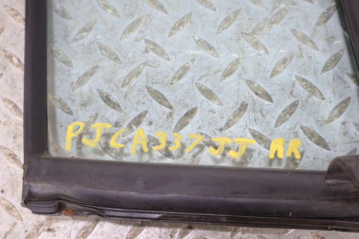 88-89 Cadillac Brougham Rear Right Vent Glass Window (W/Vinyl Roof) Glass Only