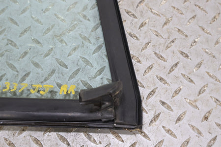 88-89 Cadillac Brougham Rear Right Vent Glass Window (W/Vinyl Roof) Glass Only