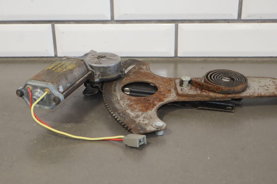 88 - 93 Ford Mustang Coupe/Hatchback Left Driver Window Regulator W/Motor