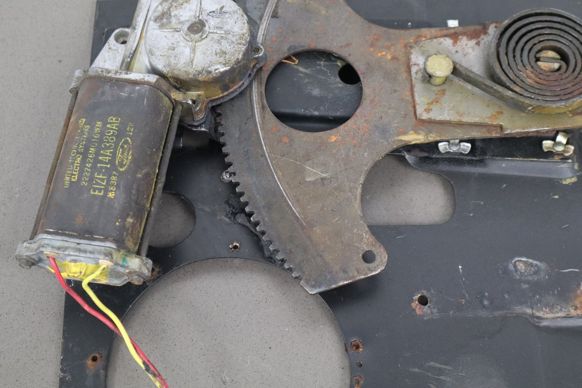 88-93 Ford Mustang (Fox) Conv LH Door Regulator W/ Window Motor Tested