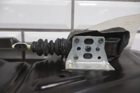 88 - 94 Chevrolet C/K Truck GMT400 Left Front Door Regulator OEM