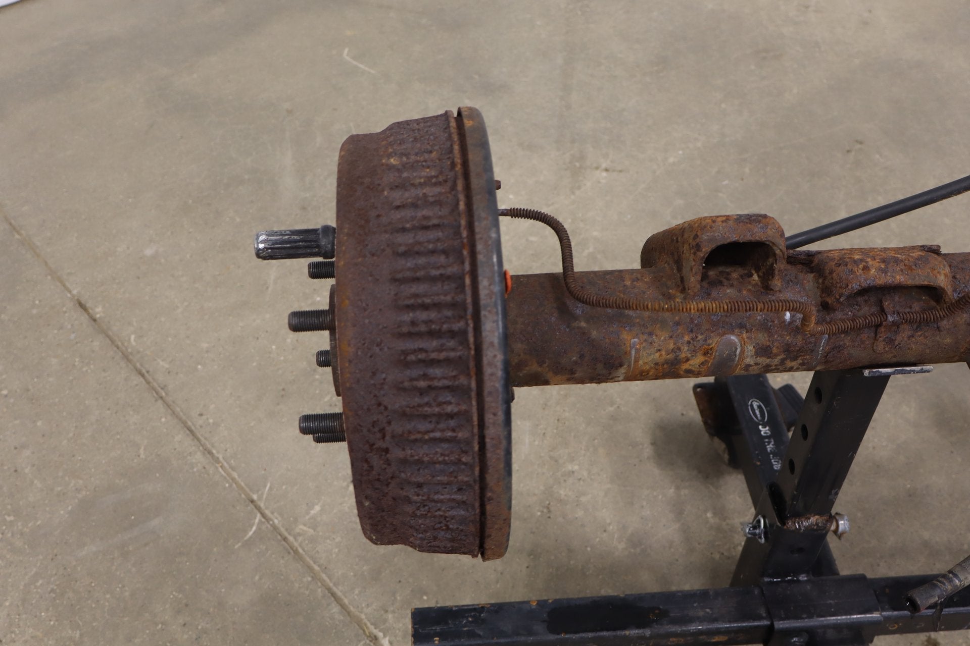 88-94 Chevrolet Silverado 1500 4x4 OBS GMT400- 3.42 Ratio Rear Axle Assembly