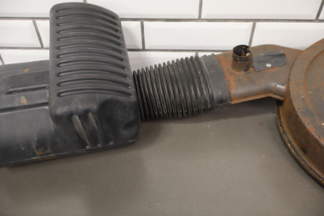 88 - 94 Chevy C/K GMT400 5.7L 350 V8 Air Cleaner Assembly