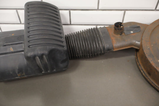 88 - 94 Chevy C/K GMT400 5.7L 350 V8 Air Cleaner Assembly