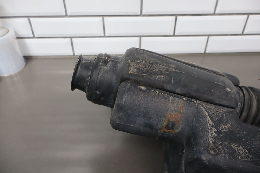 88 - 94 Chevy C/K GMT400 5.7L 350 V8 Air Cleaner Assembly