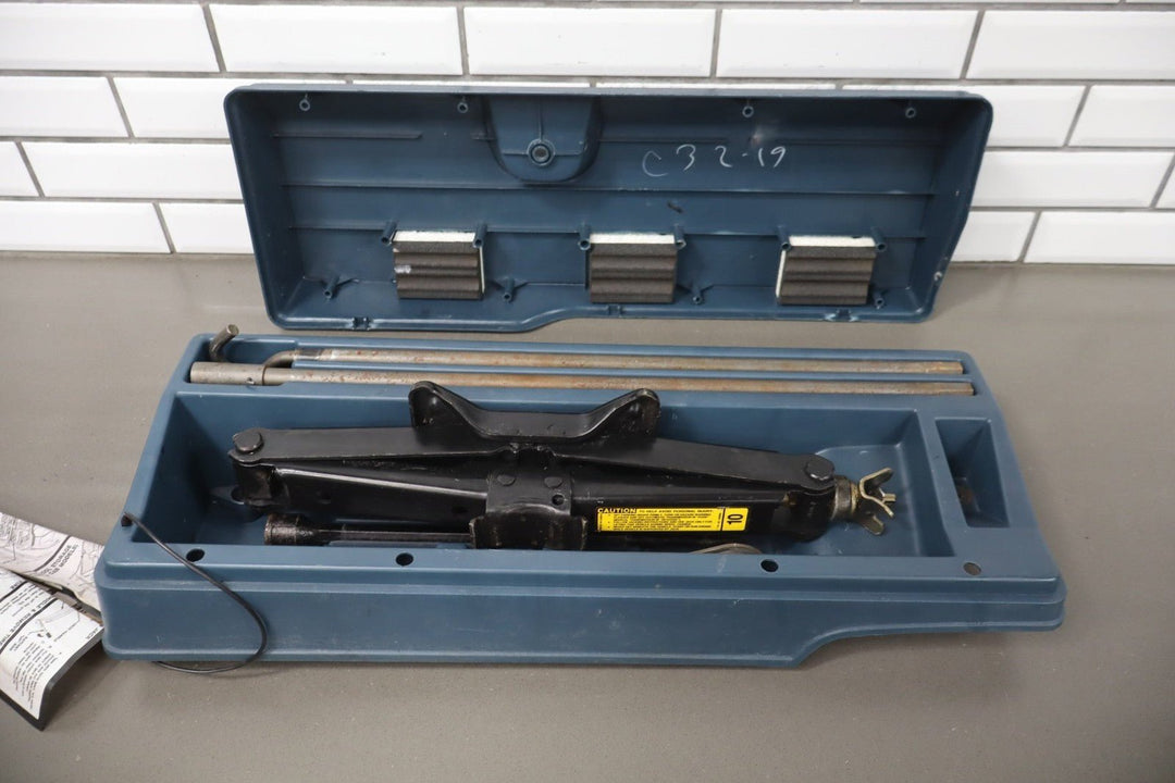 88 - 94 Chevy C/K Truck GMT400 Extended Cab Jack/Tools/Storage Blue OBS